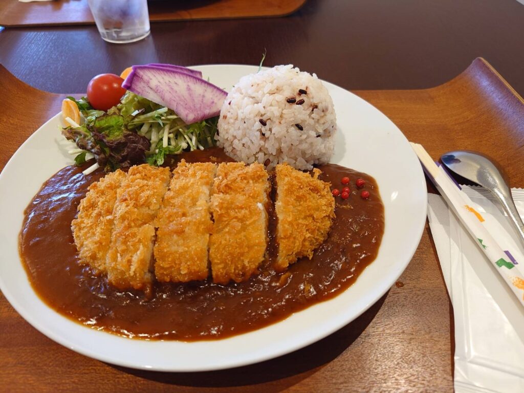 万葉文化館で食べたカレー